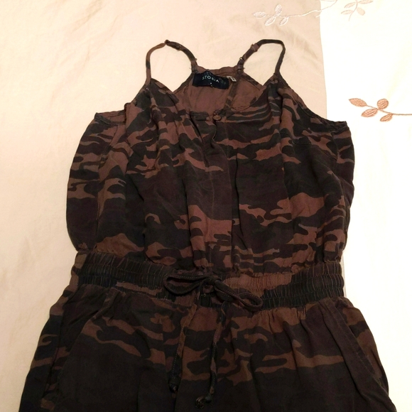 Camo Jumpsuit with Pockets - Picture 2 of 5